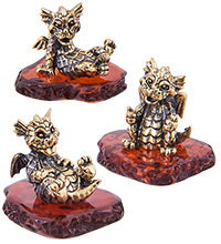 AM-3815 Комплект фигурок «Дракон - всё класс, жить здорово, релакс» (латунь, янтарь)