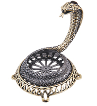 AM-4020 Подсвечник «Кобра Королевская « (латунь, янтарь)