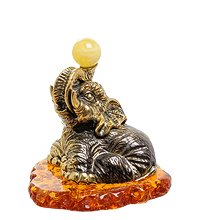 AM-1824 Фигурка «Слон с шаром» (латунь, янтарь)